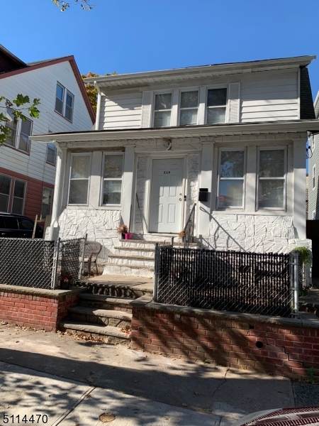 219 Schuyler Ave - Photo 1