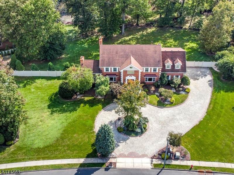 4 Estates Dr - Photo 1