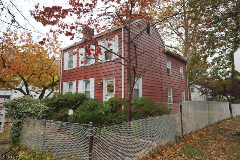 591 Harrison St - Photo 1