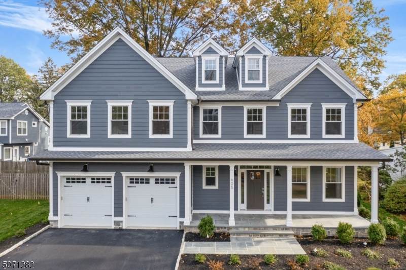 605 Leigh Dr - Photo 1