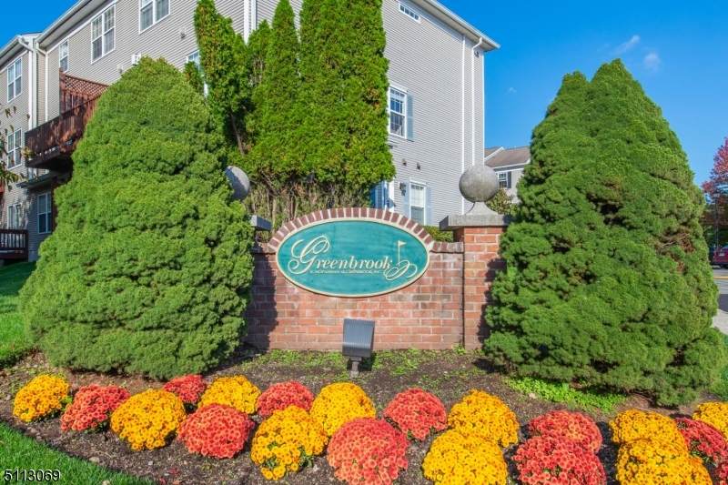 40 Greenbrook Dr - Photo 1