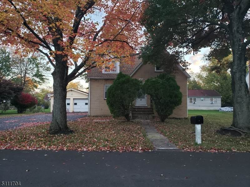 88 Baker St - Photo 1