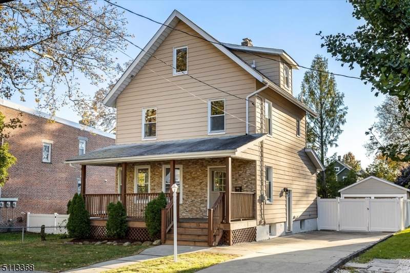 15 Sidney Ave - Photo 1