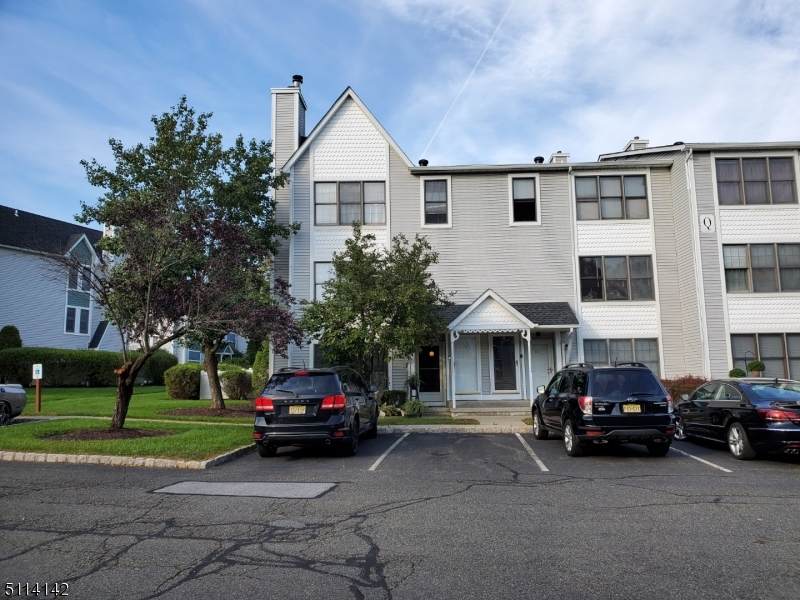38 Burlington Ct - Photo 1