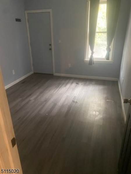 187 2nd St - Photo 1
