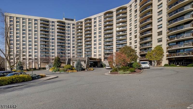2 Claridge Dr - Photo 1