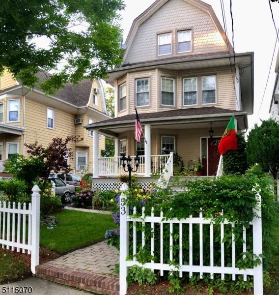 53 Oakwood Ave - Photo 1