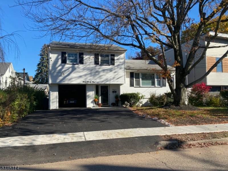 941 Stanton Ave - Photo 1