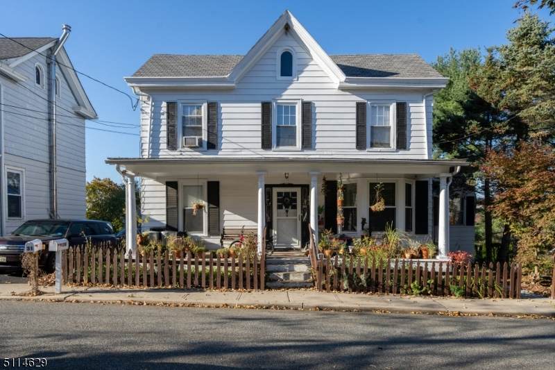 30 Wells Ave - Photo 1