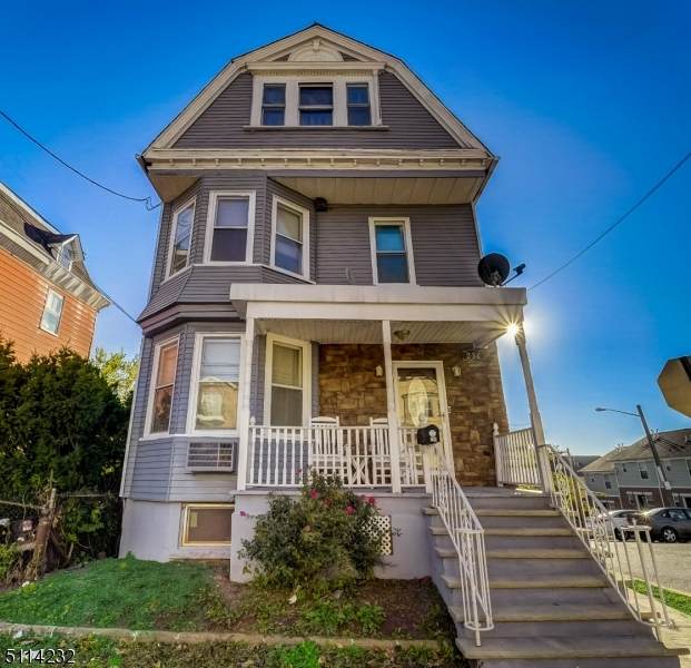 236 Peshine Ave - Photo 1