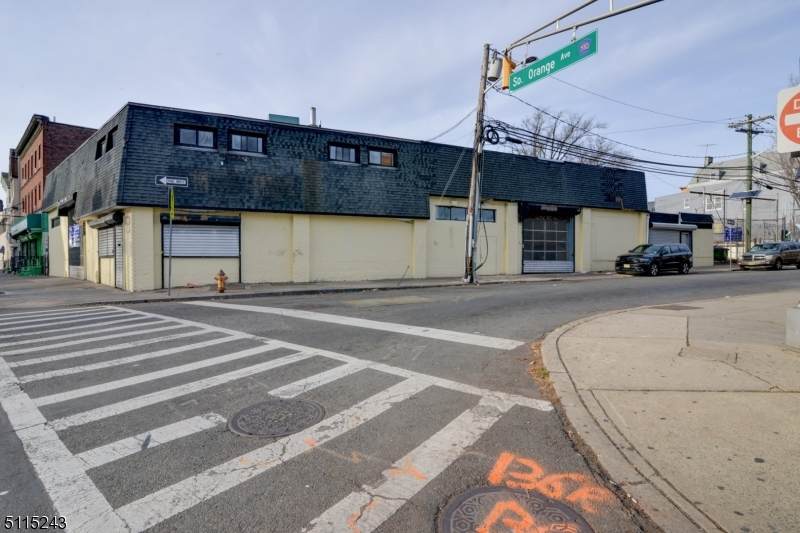 741 South Orange Ave - Photo 1