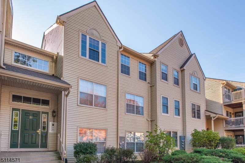 31 Spruce Ct - Photo 1