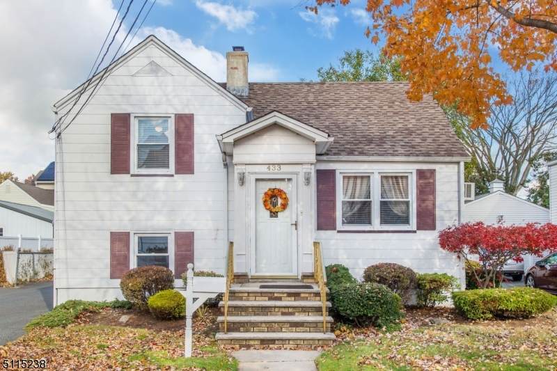 433 Fern Ave - Photo 1