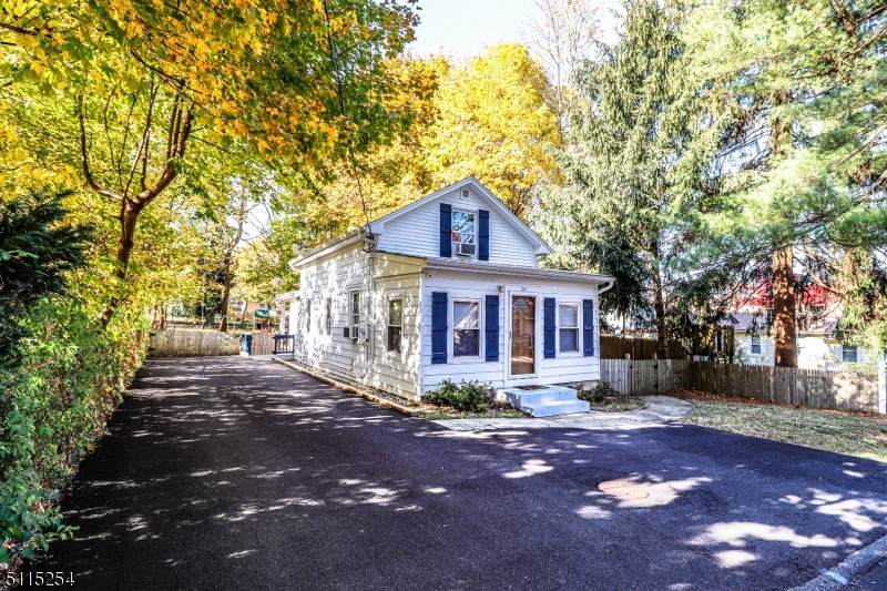 20 Prospect Ave - Photo 1