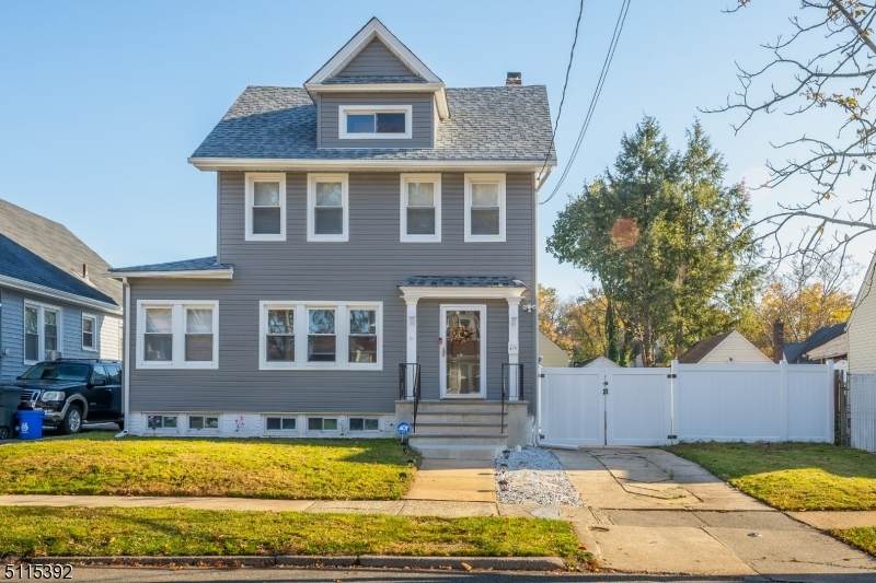 919 Drake Ave - Photo 1