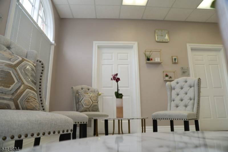 13 Main St - Photo 1