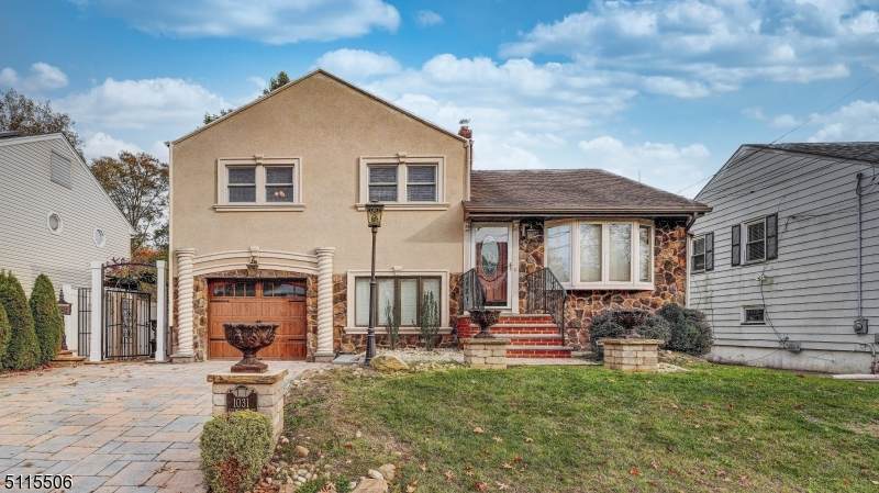 1031 Jefferson Ave - Photo 1