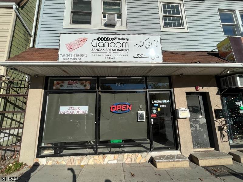 949 Main St - Photo 1