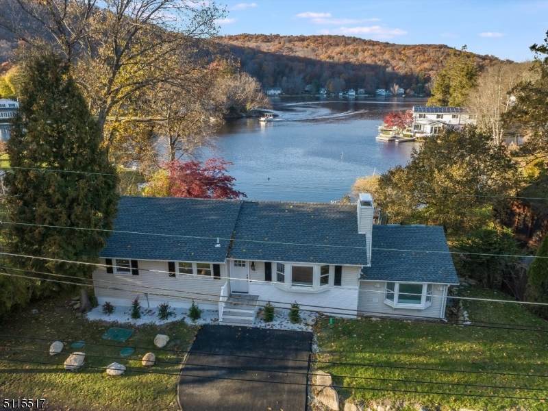 15 Lake Dr - Photo 1