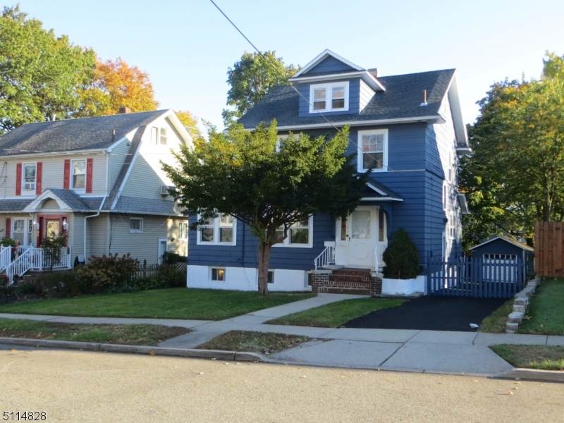 103 Luddington Ave - Photo 1