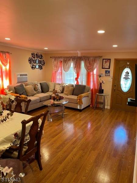 305 N Park Ave - Photo 1