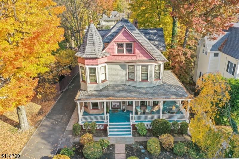 402 Prospect St - Photo 1
