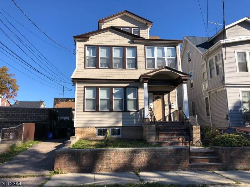 39 Netherwood Pl - Photo 1
