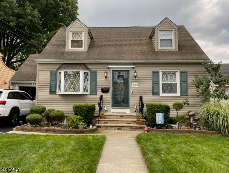 1025 Potter Ave - Photo 1