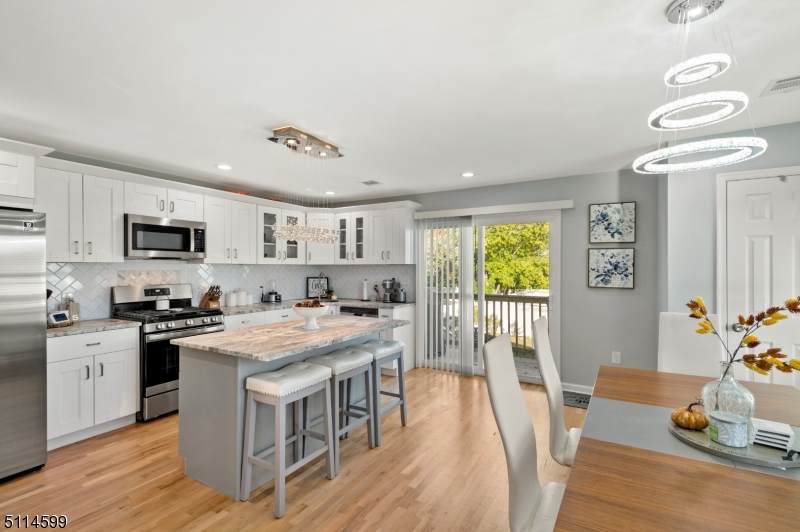 206 Sunset Ave - Photo 1