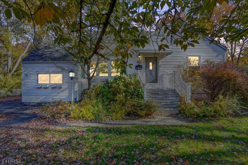 147 Comly Rd - Photo 1