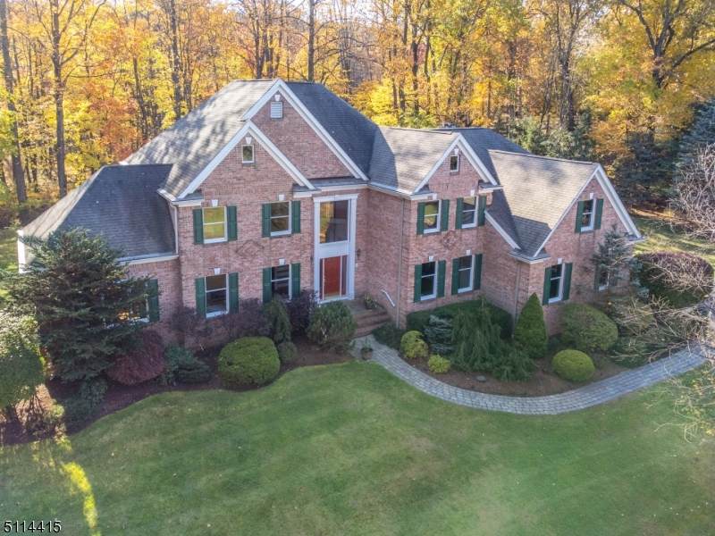 61 Darren Dr - Photo 1