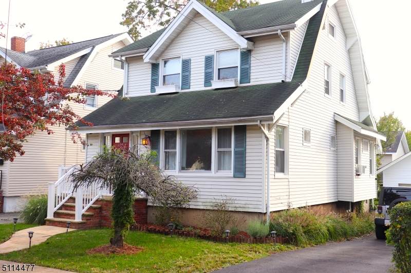 136 Beechwood Ave - Photo 1