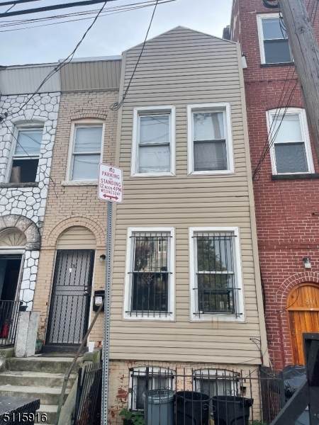 78 9Th Ave - Photo 1
