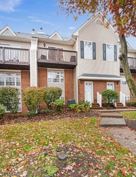 5 Castle Dr - Photo 1