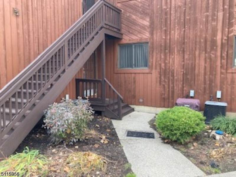 8 Augusta Dr - Photo 1