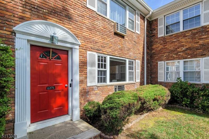 1271 Valley Rd - Photo 1