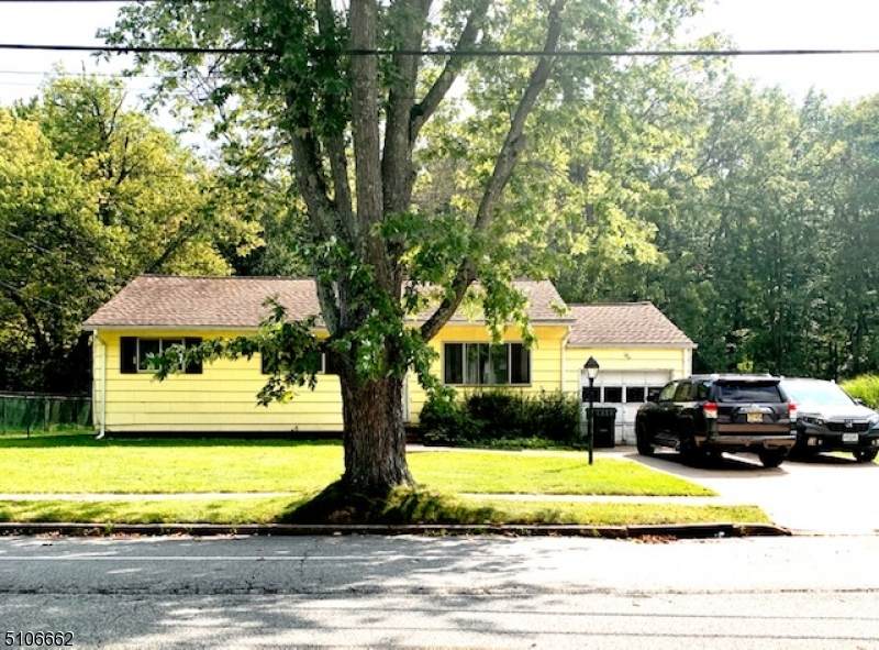 10 Clover Hill Dr - Photo 1