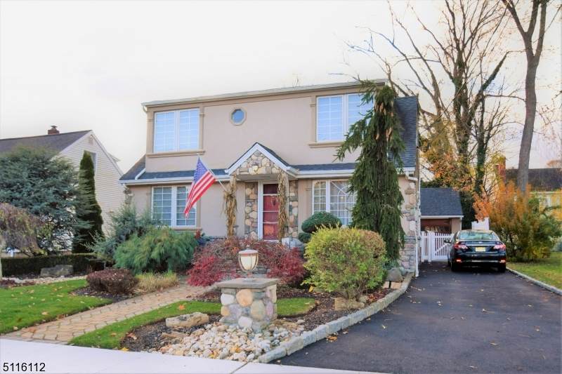 14 Parkway - Photo 1