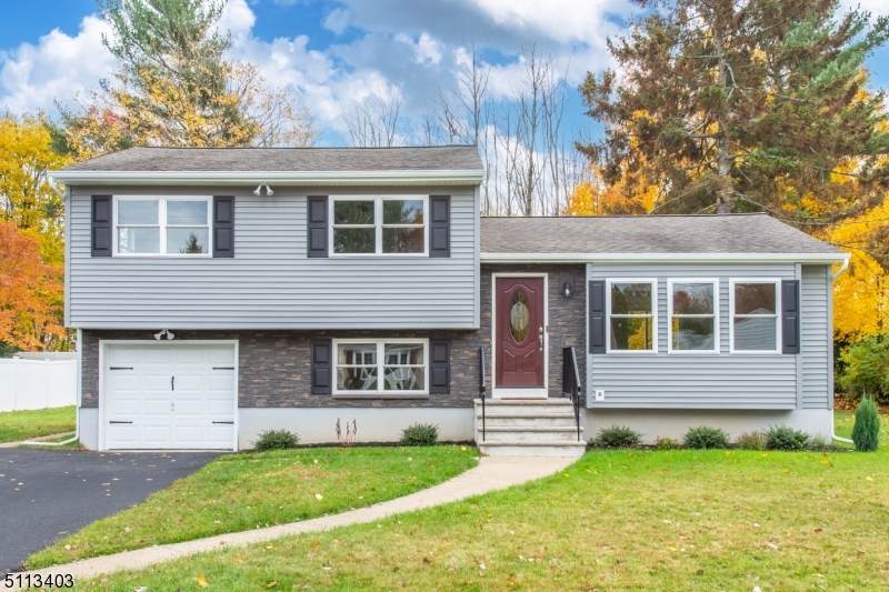 4 Walker Ave - Photo 1