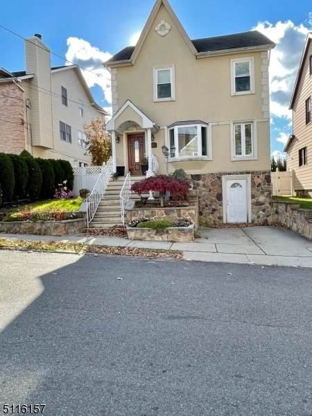 183 Arlington Blvd - Photo 1
