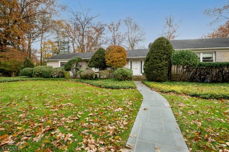 6 Avon Dr - Photo 1