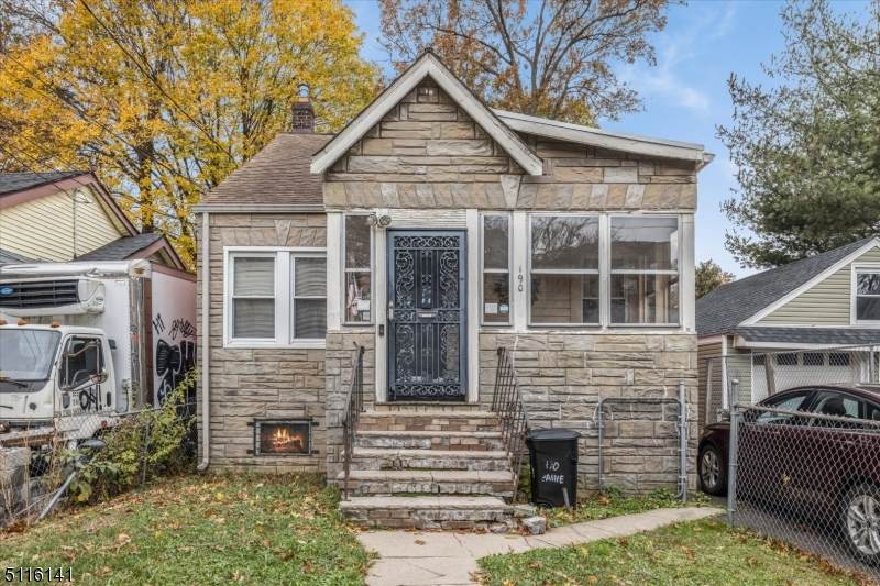 190 Paine Ave - Photo 1