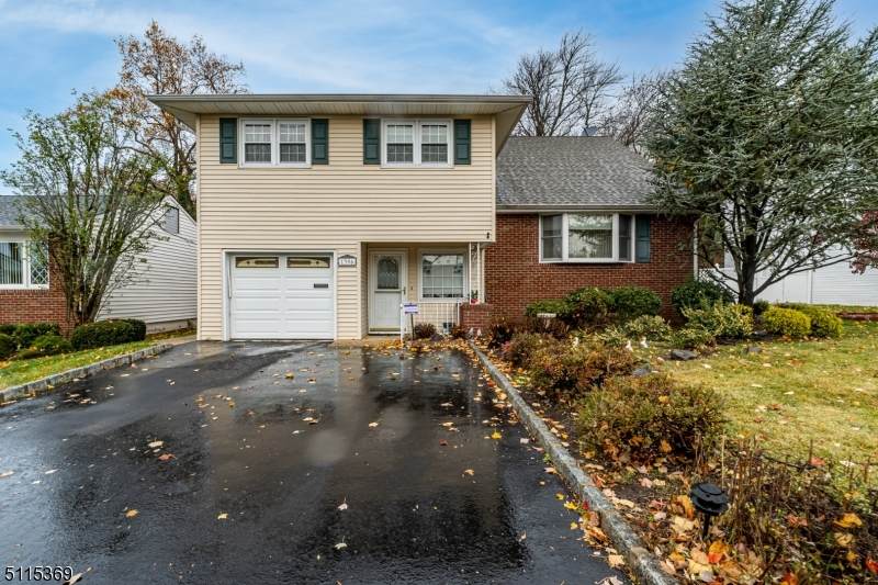 1396 Omara Dr - Photo 1