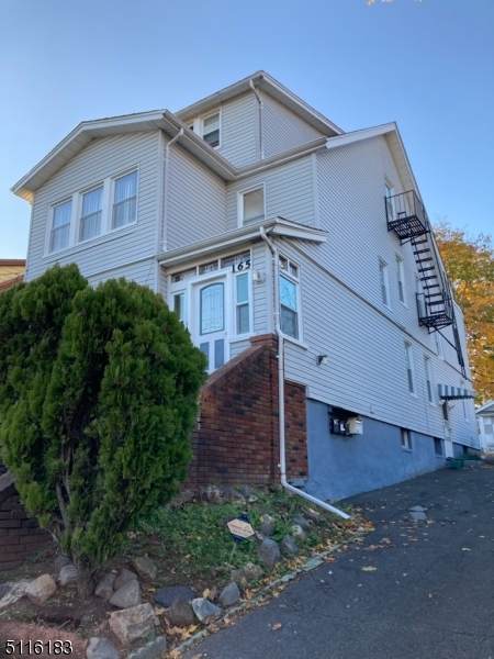 165 Park Pl - Photo 1