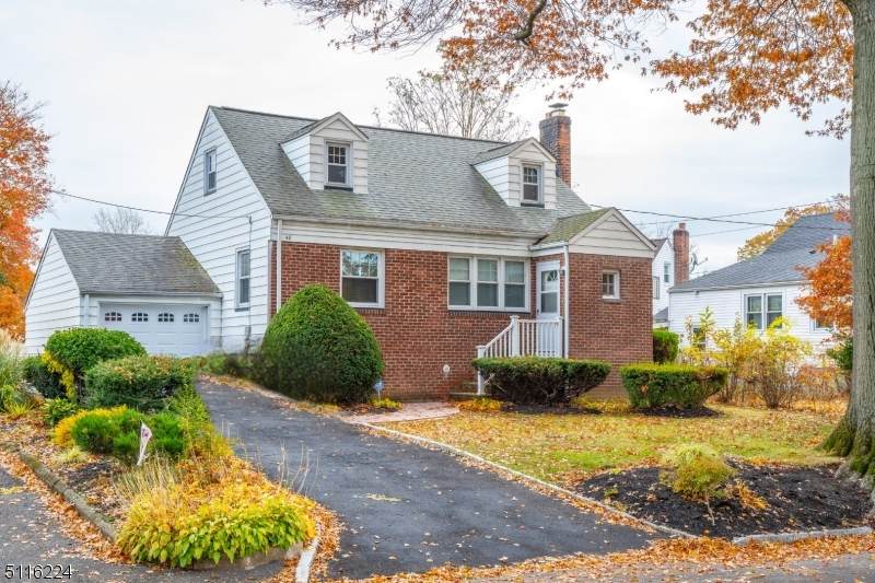 48 Colonial Dr - Photo 1