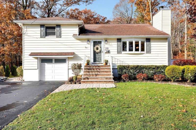 276 Passaic Avenue - Photo 1