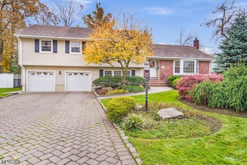 14 Janet Ln - Photo 1