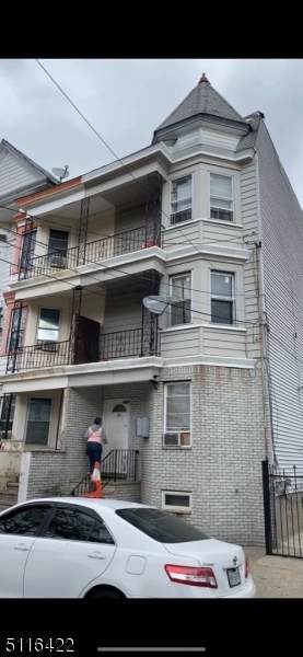 50 Martin Luther King Blvd - Photo 1