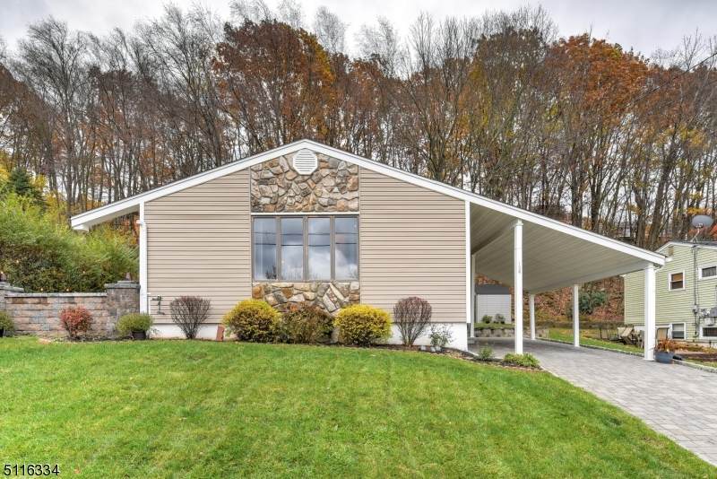 126 Highview Ter - Photo 1