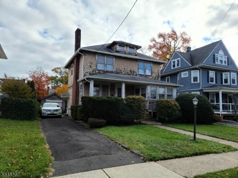 557 1St St - Photo 1